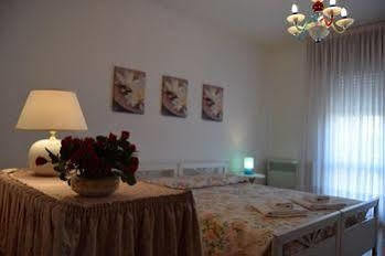Casa Vacanza e per lavoro Elena e Carla Spinea Esterno foto